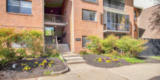302 HILLTOP Lane Gallery 1