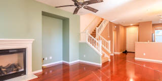 Beautiful and Spacious 3BR 2.5BA Single Family Home Gallery 4