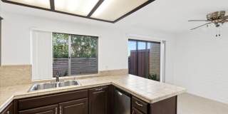 Escondido 2 bed 2.5 bath condo for lease Gallery 8