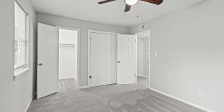 Summer Special! Updated 3BR Townhome with Basement + $250 Off First Month’s Rent Gallery 13