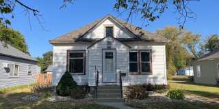 2 Bed 1 Bath + Double Stall Garage Gallery 1