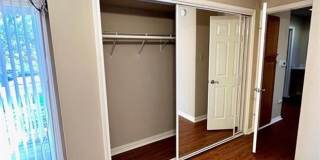 Arbor Village Condominium / Beautiful Update Unit / Refrigerator, Washer & Dryer included Gallery 22