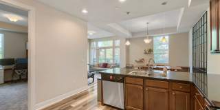 Evolve Real Estate: Gorgeous Condo with Garage Parking in Congress Park AVAILABLE MAY 15! Gallery 9