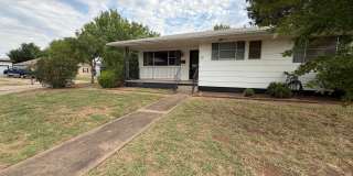 3 Bedroom 1.5 Bathroom 2 Car Garage - Edmond Schools Close to Downtown Edmond Gallery 1