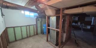 Refurbished home with Basement and large yard Gallery 5