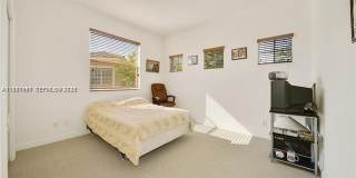 5271 SW 141st Ter Gallery 9