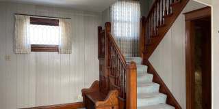 Cute & Retro 3 Bedroom Home in Midtown w/ Garage! Gallery 5