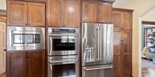 Executive-Level Rental Offering in SW Woodbury — Space, Privacy & High-End Finishes Gallery 7