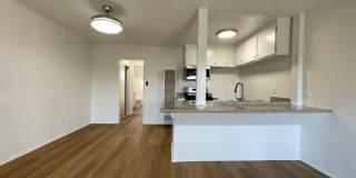 15925 Victory Blvd. Gallery 10