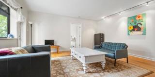 636 North Washington Street, #205 Gallery 1