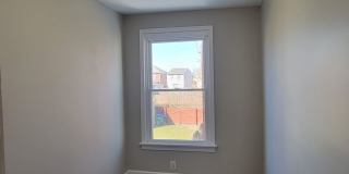 Remodeled rowhouse in Manchester Gallery 13