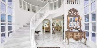 2889 NE 35th St Gallery 1