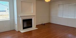 Spacious 5 Bedroom, 3 Bathroom Home in Stockdale Ranch Villas! Gallery 8
