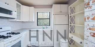 Bright Top-Floor 2/1 Condo in Prime Midtown Gallery 4