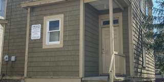 4 bedroom 2 full bath House Gallery 1