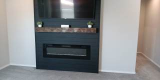 3 Bedroom, 2 Bathroom Home! Schedule a Showing! Gallery 8