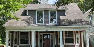 3 BR/ 2BA Central Gardens Bungalow Gallery 1