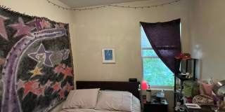 Spacious Three Bedroom Upper with Lofted Bonus Space on Milwaukee’s Upper East Side Gallery 5