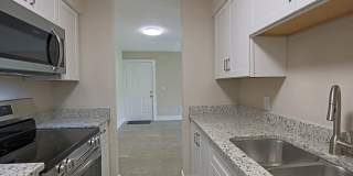 $250 OFF FIRST MONTH RENT!! Affordable & Newly Remodeled 1-Bedroom in the Heart of Fort Myers! Gallery 6