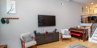 1815 INGERSOLL Street Gallery 8