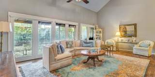 LUXURY 3-BEDROOM TOWNHOME IN ALAMO HEIGHTS Gallery 7