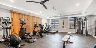 811 N COLUMBUS Street Gallery 32