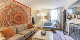 Gorgeous 3-Bedroom Townhouse in Washington Square West! Available mid-July! Gallery 5
