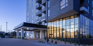 1919 Mile High Gallery 23