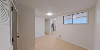 University Manor - Newly Renovated Units just a short walk from Campus! Gallery 32