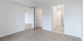 2201 Wilson Gallery 45