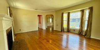 Charming House  with Large yard Gallery 10