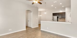 AVAILABLE NOW! Beautiful 3 Bedroom Duplex Located in New Braunfels, Texas! Gallery 4