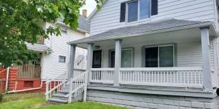 Charming 4-Bedroom Property in Prime Location Charming 4-Bedroom Property in Prime Location Gallery 1