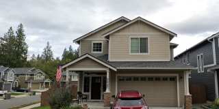 Spacious 4BD/3BA Modern Home in Bremerton, WA | Near PSNS  Naval Base Kitsap | Garage, Fireplace, Loft Gallery 1