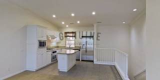 Beautiful Two-Level 2Bd 2Ba Condo in Irvine Gallery 1