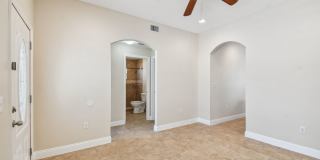 2321 W Beach St- Available 6/5/26 Gallery 4