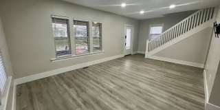 5 Bedroom / 2 Bath House - NEAR SEMO's CAMPUS Gallery 3