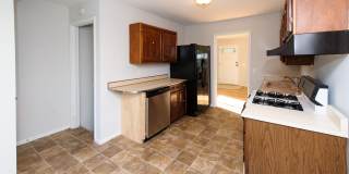 White Oak - Charming 3bed ranch w fenced yard and garage Gallery 19