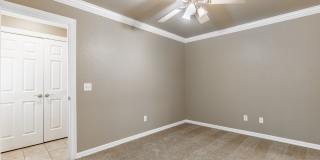 Great duplex in a great location Gallery 15