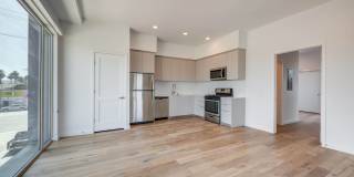 5135 W Adams Gallery 15