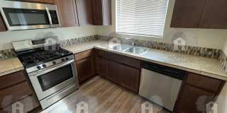 Welcome home! Outstanding Salem location! Gallery 8