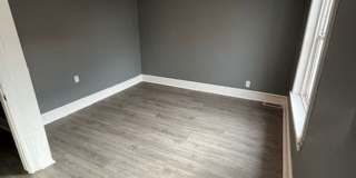 4 Bedroom Renovated Twin Available! Gallery 10