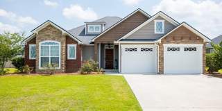 POOL - Elegant 4-Bedroom Home with Fenced Yard Gallery 1