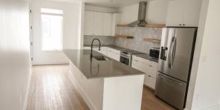 Modern East Austin 2/2 Condo Available Now! Gallery 1