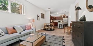 808 Berry Place Gallery 7