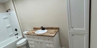 316-318 W. Adams St. Gallery 10