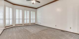 Spacious Home + East Edmond + 4 bedrooms Gallery 24