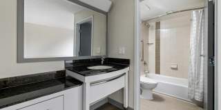 1105 Flats at North Hills Gallery 14