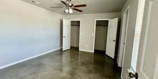400 Lowes Boulevard - B Gallery 8