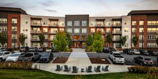 The Everly Gallery 7